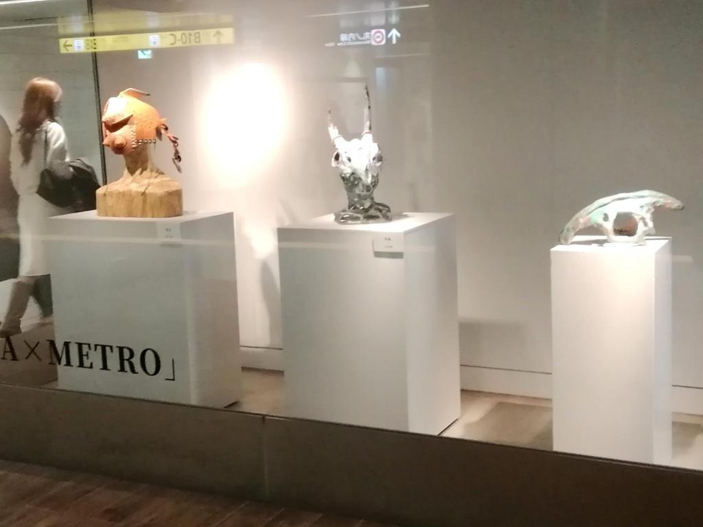 作者
左：　田中大智
中央・右：　大島輝陽 「BUNKA　×　METRO」展
　　～　メトロ銀座ギャラリー　～