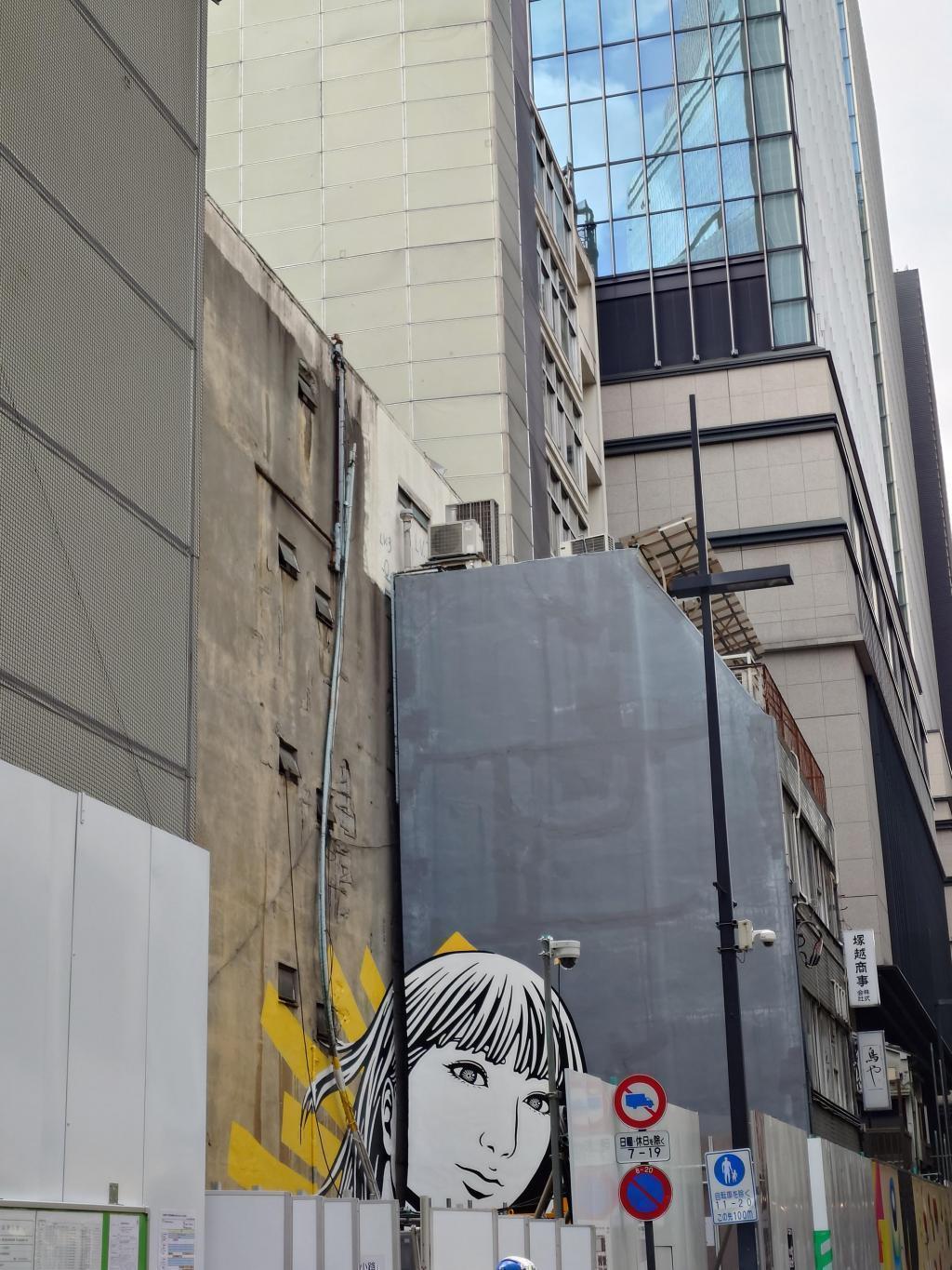 Hogalee(ホガリー)さんによるアート作品「ReDEVi」 【中央区が気になる界隈】解体を静かに待つ女神(日本橋エリア)