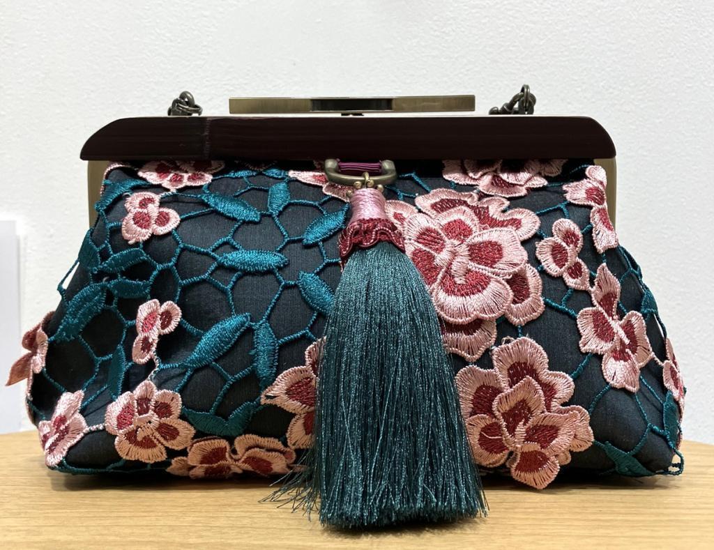 コロン　（collon）
９７,９００円 春薫る　L'odeur de kyoto　展
　　～　日本橋木屋本店 izutuki　～