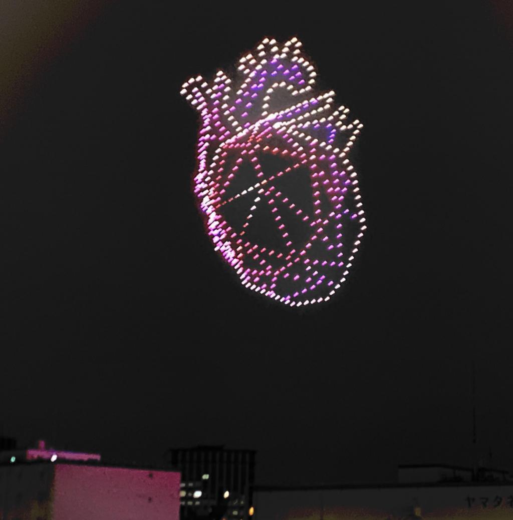  ホワイトデー　ドローンショー