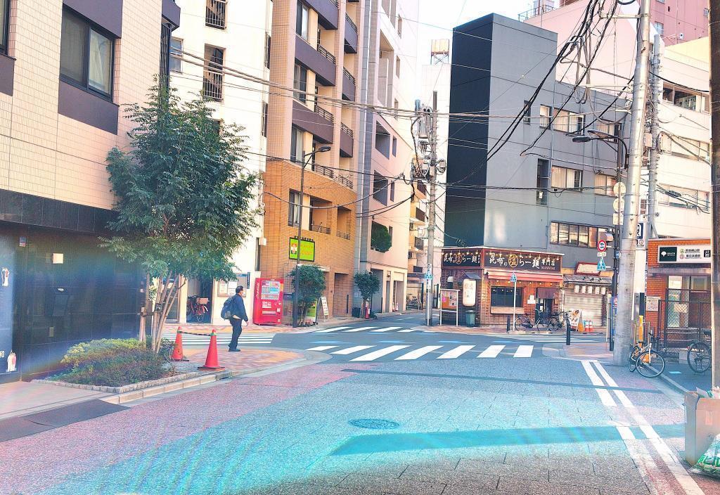  味わい深い交差点のある街