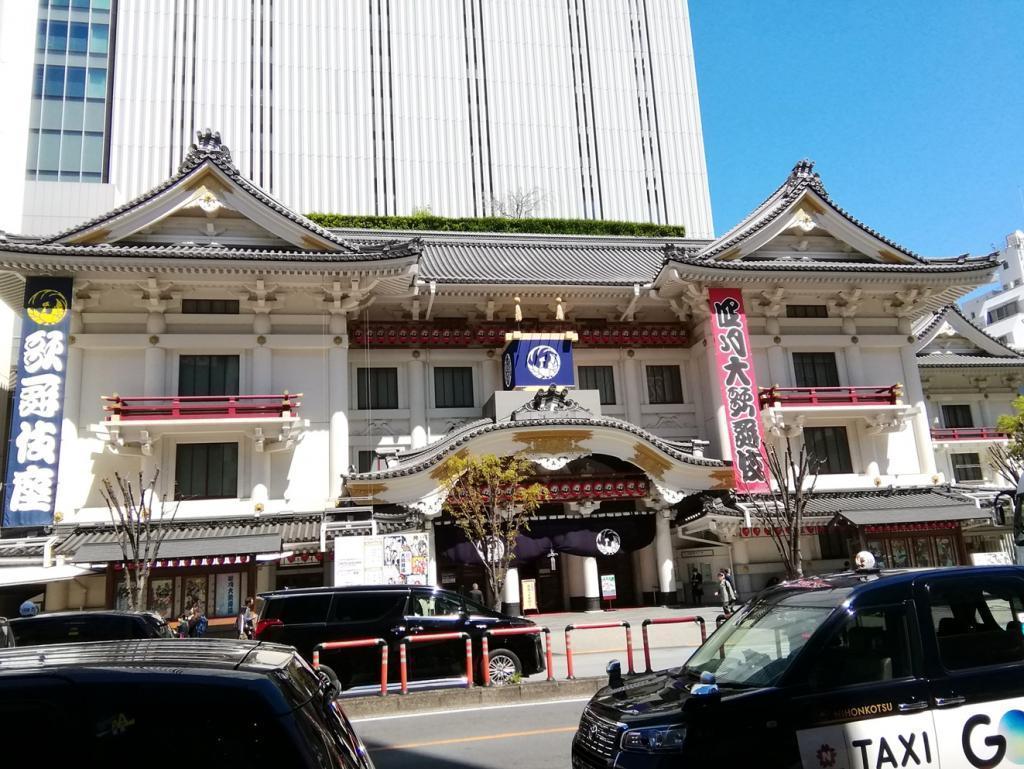 歌舞伎座 Looking up at high-rise building
　ー　高層ビルを見上げる　ー　④
　　～　歌舞伎座タワー　～