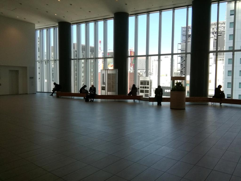  Looking up at high-rise building
　ー　高層ビルを見上げる　ー　④
　　～　歌舞伎座タワー　～