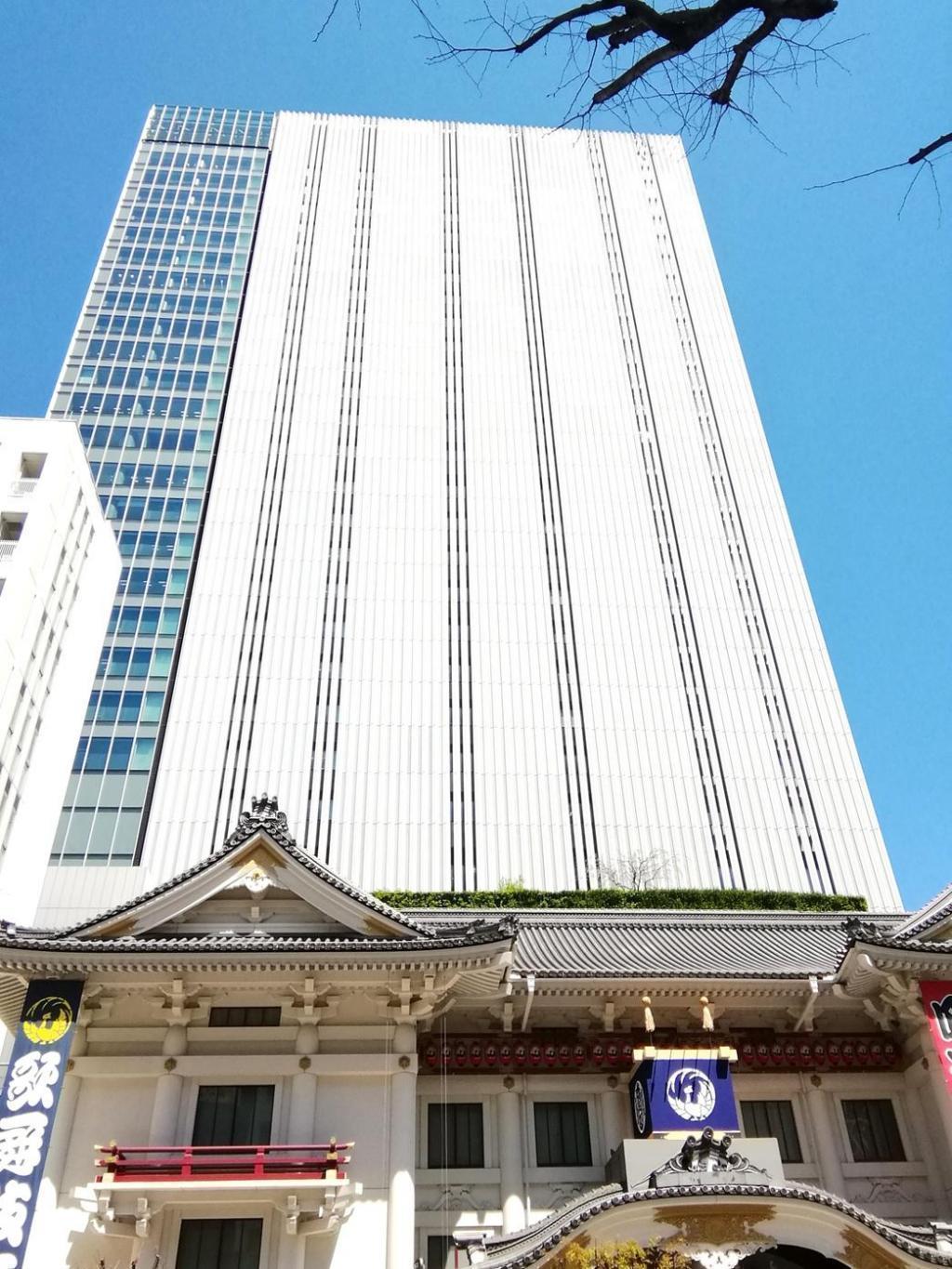  Looking up at high-rise building
　ー　高層ビルを見上げる　ー　④
　　～　歌舞伎座タワー　～