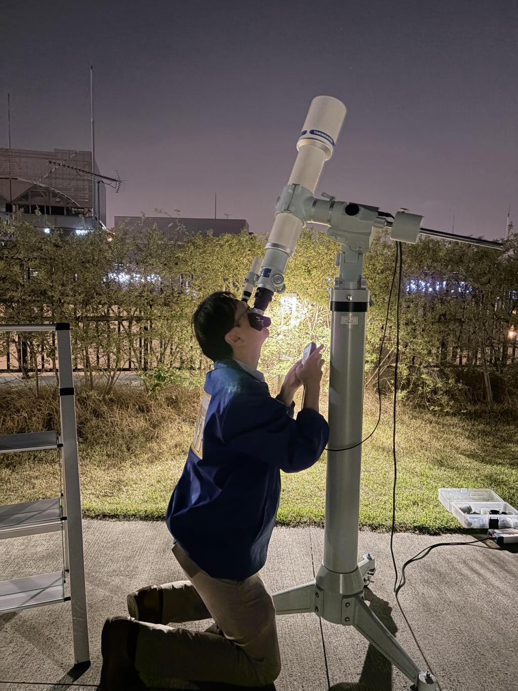  都心の夜空に、惑星や宇宙ステーションが見えた！
『本の森ちゅうおう　天体観望会』が楽しい