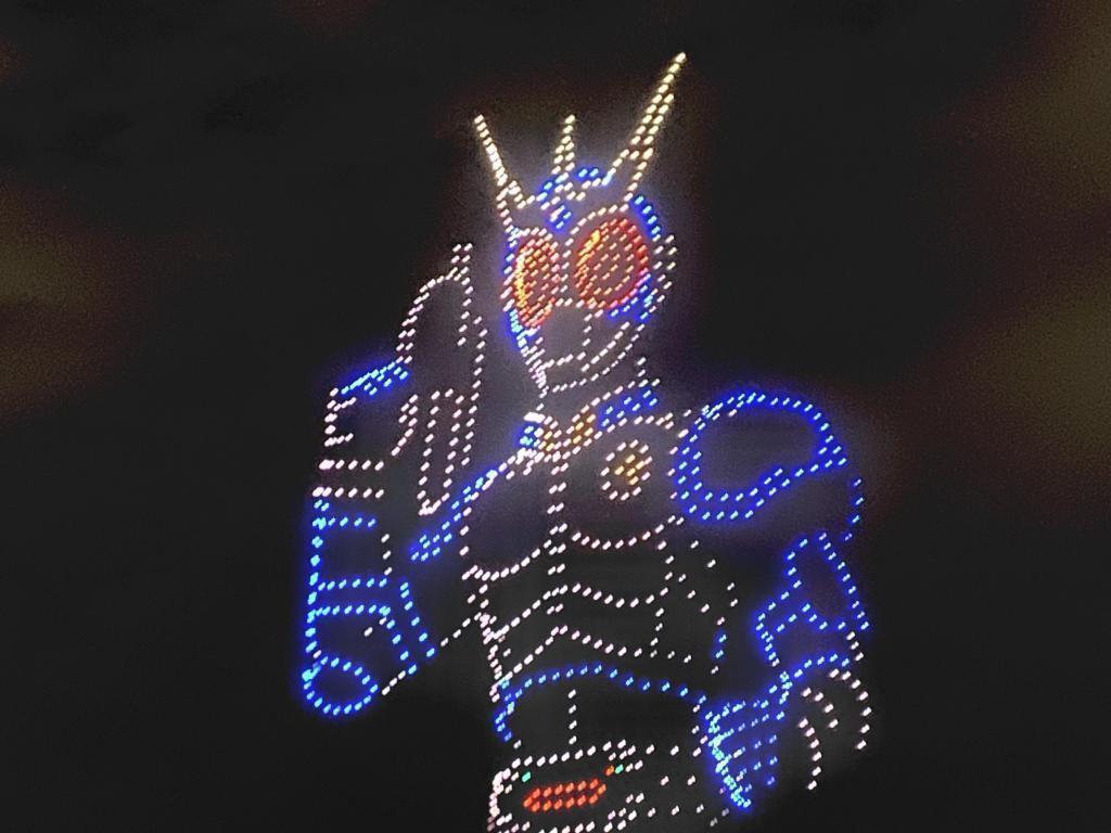  「仮面ライダーアギト」のドローンショー