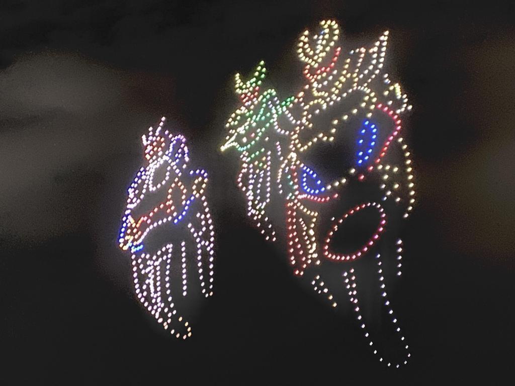  「仮面ライダーアギト」のドローンショー