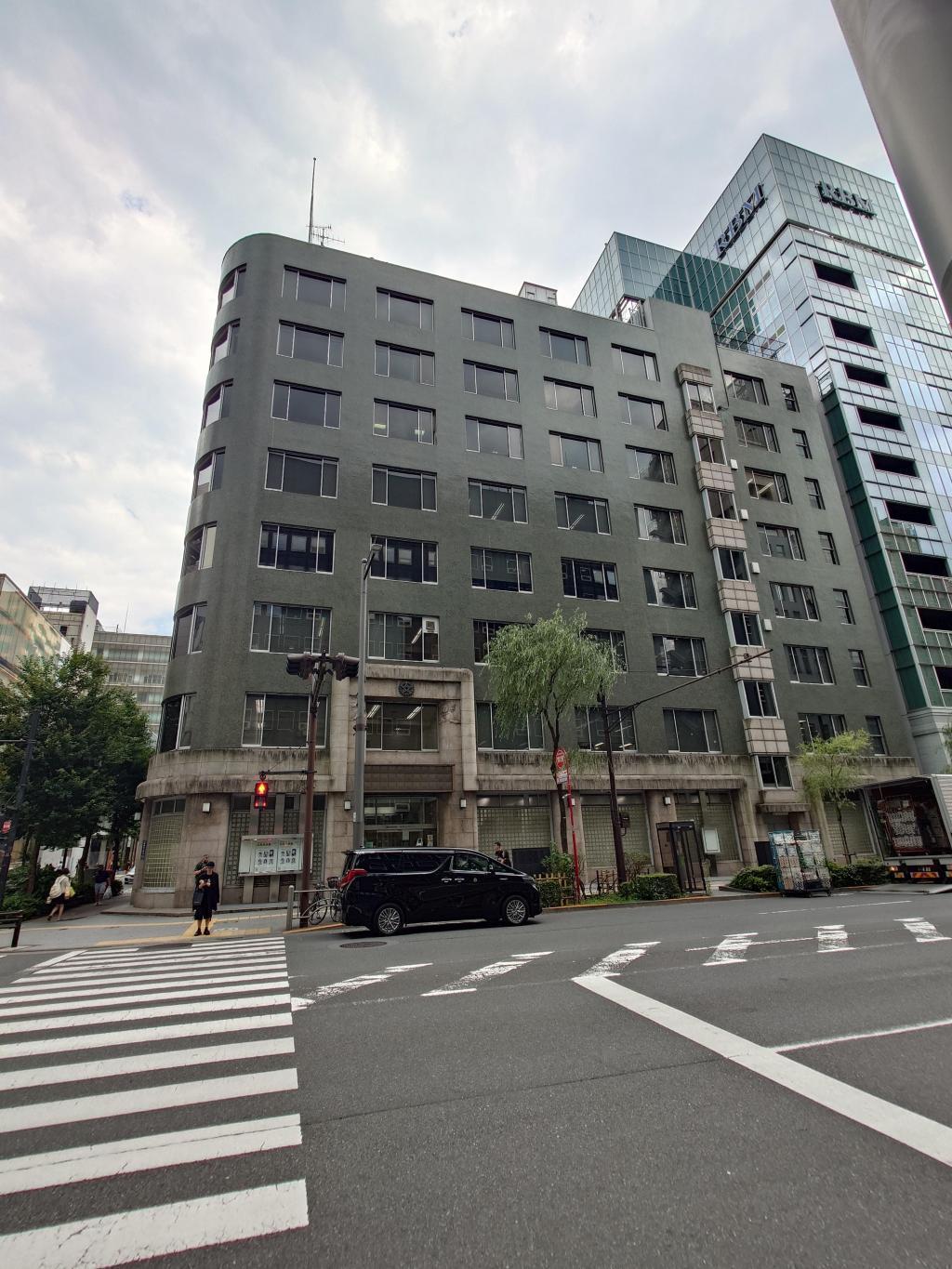 1967年まで電通本社だった電通銀座ビル
※2025年6月撮影 中央区が気になる界隈【電通銀座ビル】