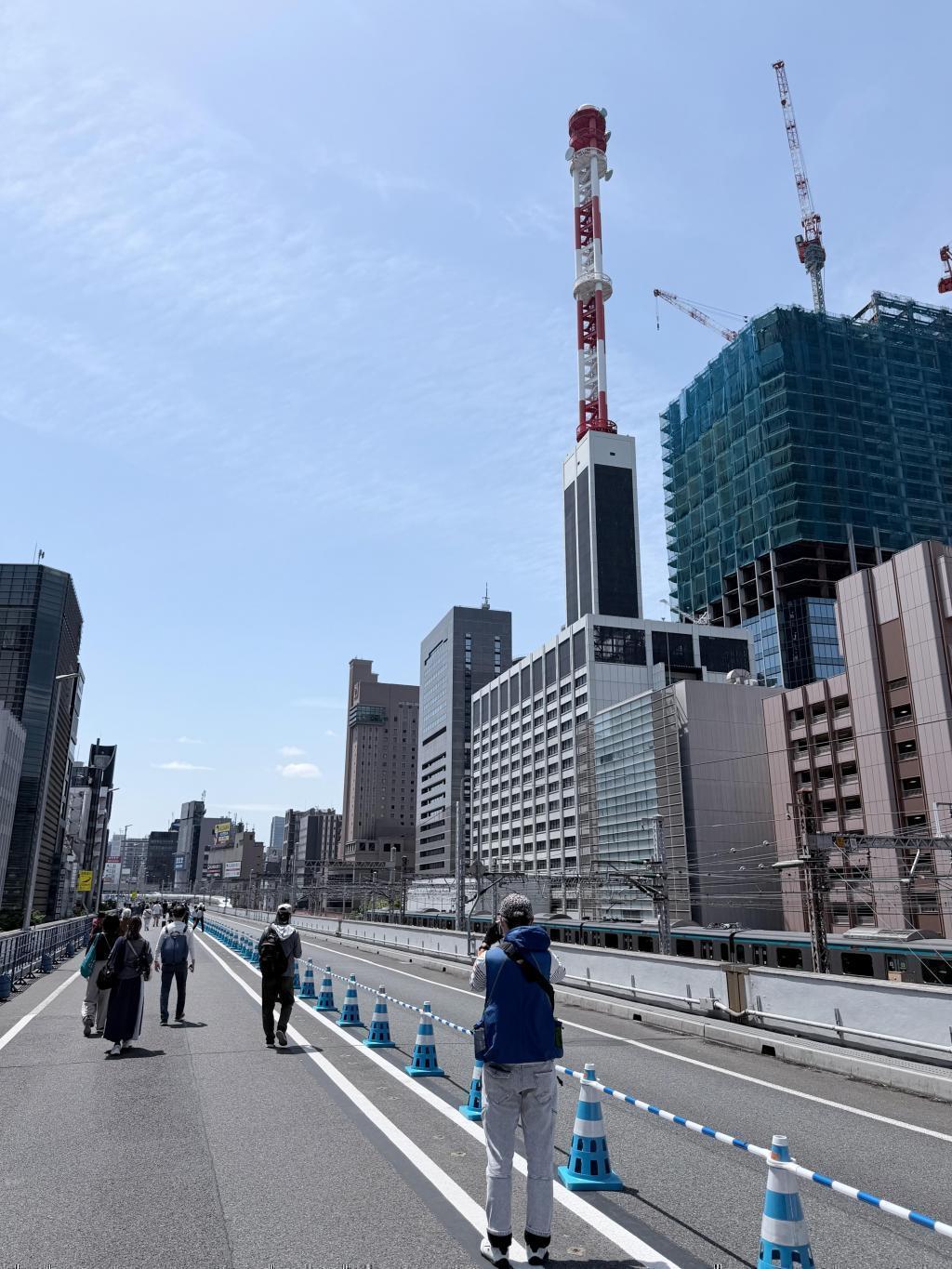 銀座コリドー通り沿いにJR・新幹線と並走 銀座を空中散歩。めっちゃ気持ち良き。
Roof Park Fes & Walk 2026 
