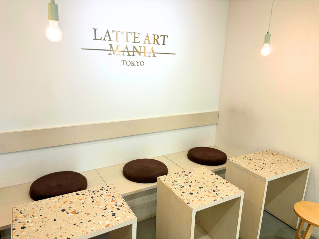  カフェ激戦区の東銀座で
「飲める芸術」ラテアートをゆったり楽しむ