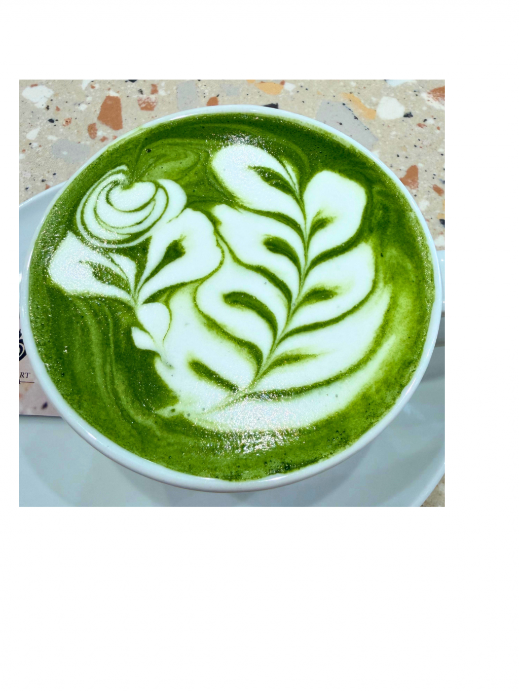  カフェ激戦区の東銀座で
「飲める芸術」ラテアートをゆったり楽しむ