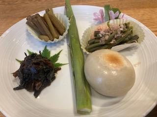つづいて
旬の山菜　おつまみ 長野県最北　栄村の春を銀座で試食
＠銀座NAGANO ２F