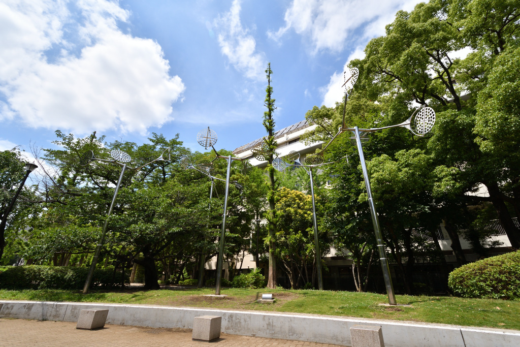  The Sculptor of the Wind: Susumu Shingu's Works in Chuo Ward