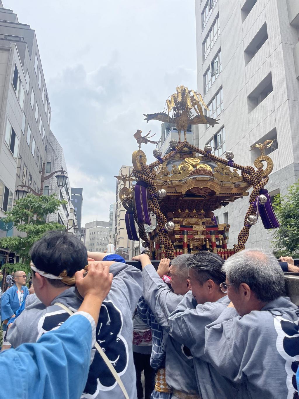 八丁堀　すずらん通り 山王祭　下町連合渡御