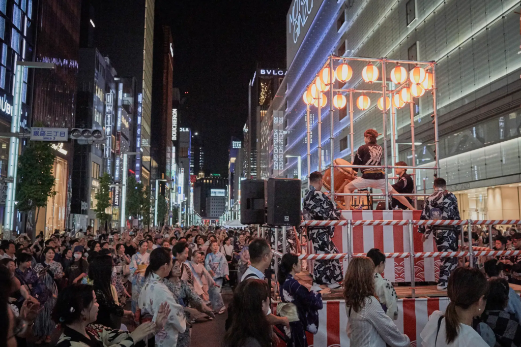  ～打ち水・大銀座盆踊り・銘店屋台で銀座が夏色に！～　
第57回ホリデープロムナード「ゆかたで銀ぶら2026」：8月1日（土）開催　
＜イベント詳細＆Map付＞
