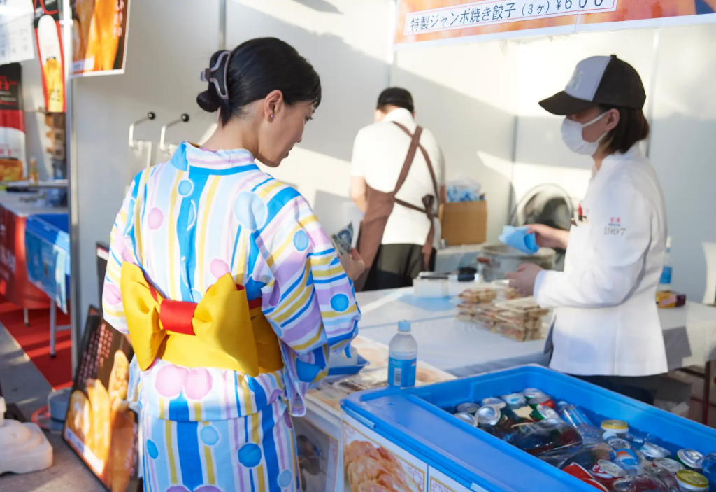 ～打ち水・大銀座盆踊り・銘店屋台で銀座が夏色に！～　
第57回ホリデープロムナード「ゆかたで銀ぶら2026」：8月1日（土）開催　
＜イベント詳細＆Map付＞