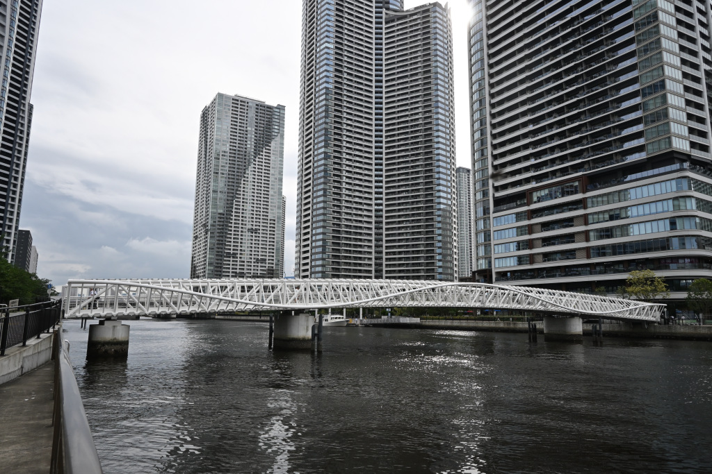 Reimei Kobashi Pedestrian Bridges over the Asashio Canal