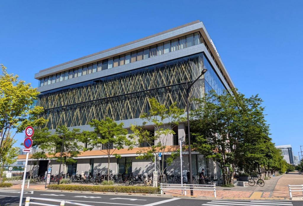  夏休みの図書館
