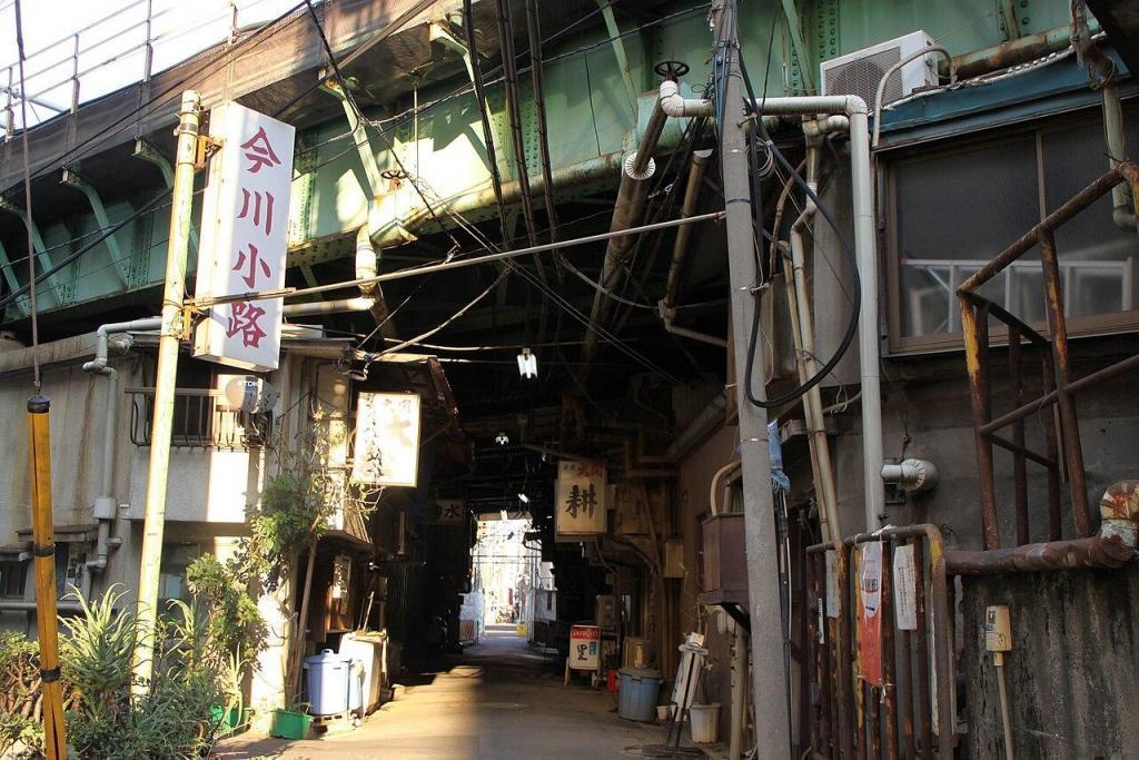  「今川小路」の赤い文字が語りかけること