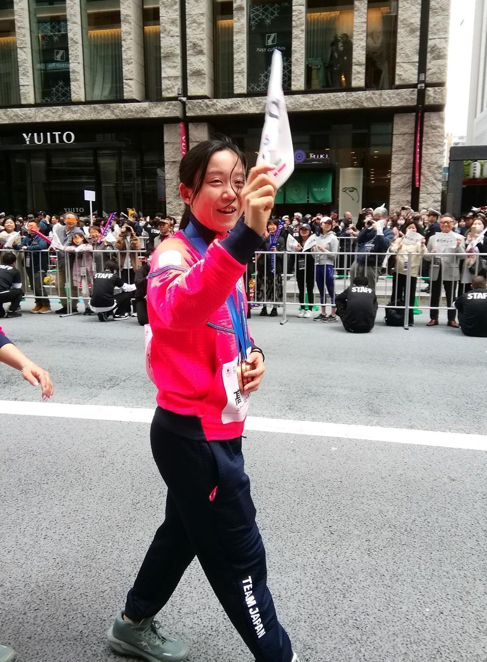  ミラノ・コルティナ２０２６冬季オリンピック・パラリンピック
　TEAM JAPAN 応援感謝パレード　後日談
　　～　婚約・国民栄誉賞、そして結婚　～