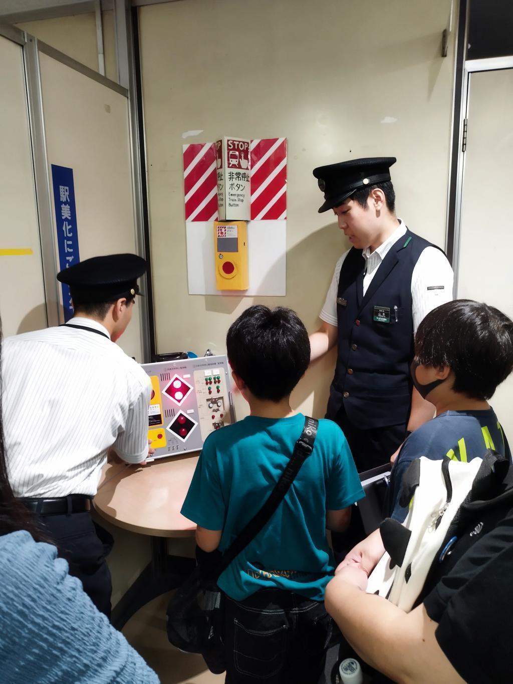  中央区「わくわくツアー」参加者募集（10月～12月開催分）　＆　わくわくツアー「JR 新日本橋駅探訪と駅員の仕事体験」レポート