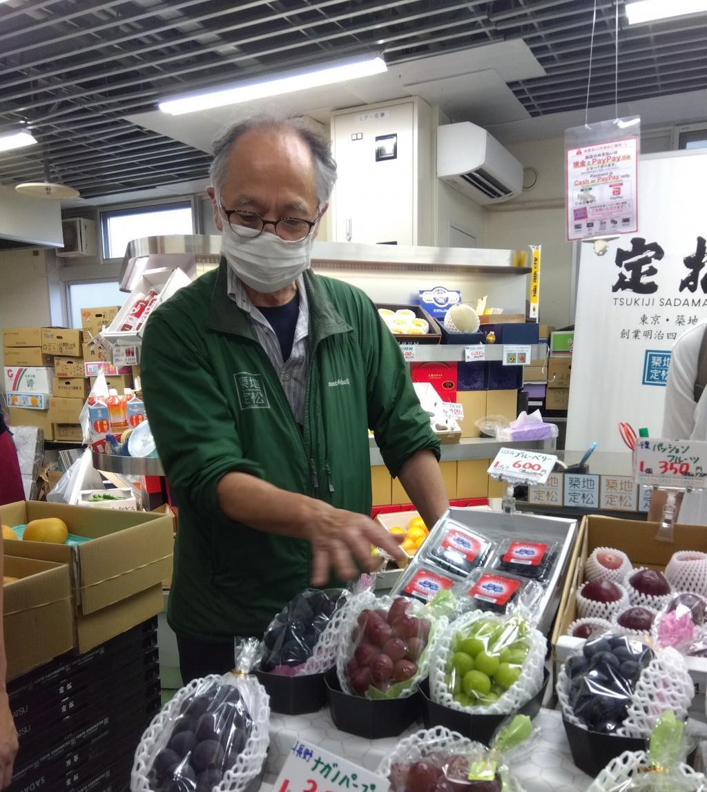 定松 本日も大漁！　築地場外市場！！