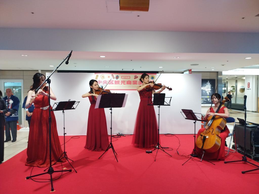 『オープニングセレモニー』 秋の中央区はイベント盛りだくさん！　
【中央区観光商業まつり】ついにスタート！！ 『オープニングセレモニー』 『区制80周年記念イベント』（10/1～10/26）
＆　TBS系日曜劇場『VIVANT』×日本橋三越本店 ポップアップストア＆特別展開催（10/7～10/20）