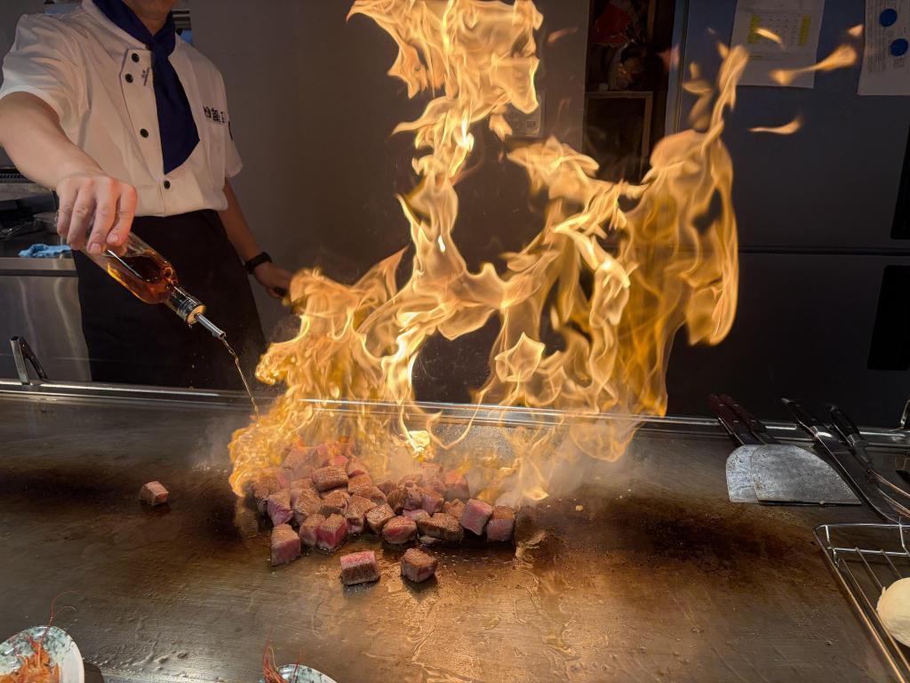  こんな豪華な食べ放題、見たことがない！銀座に誕生「極上海鮮ビュッフェダイニング　銀座四海（よつみ）」